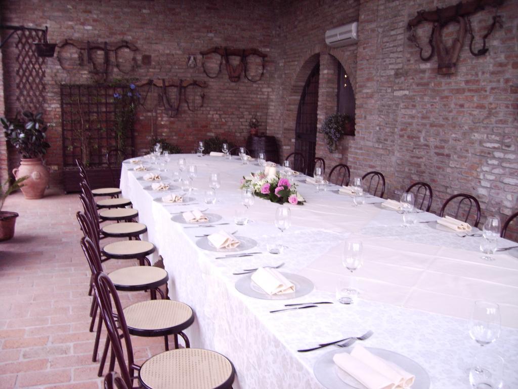 Agriturismo-R&B Corte Dei Gioghi フェラーラ エクステリア 写真