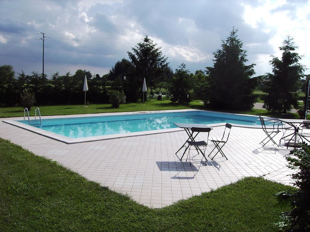 Agriturismo-R&B Corte Dei Gioghi フェラーラ エクステリア 写真
