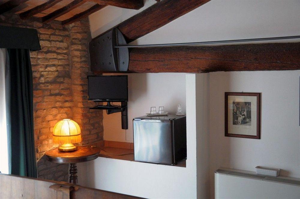 Agriturismo-R&B Corte Dei Gioghi フェラーラ エクステリア 写真