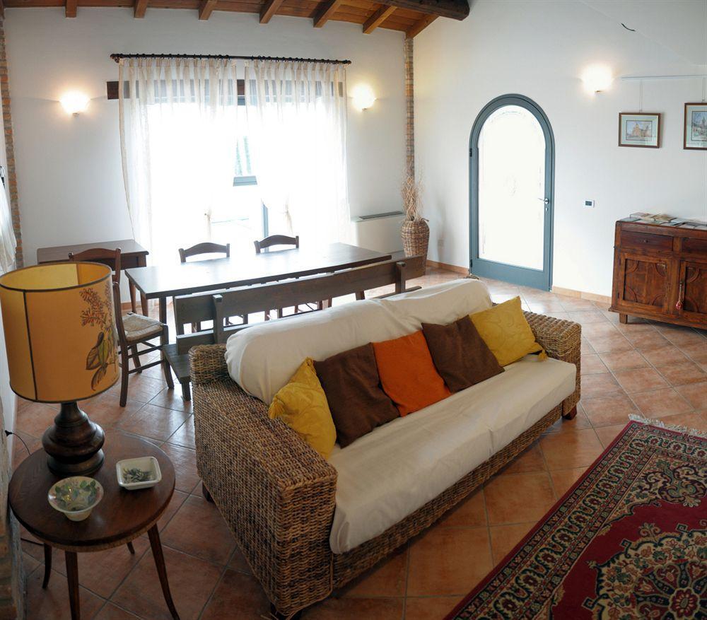 Agriturismo-R&B Corte Dei Gioghi フェラーラ エクステリア 写真