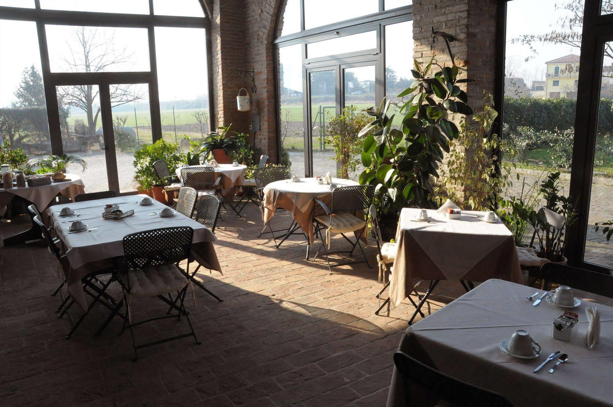 Agriturismo-R&B Corte Dei Gioghi フェラーラ エクステリア 写真