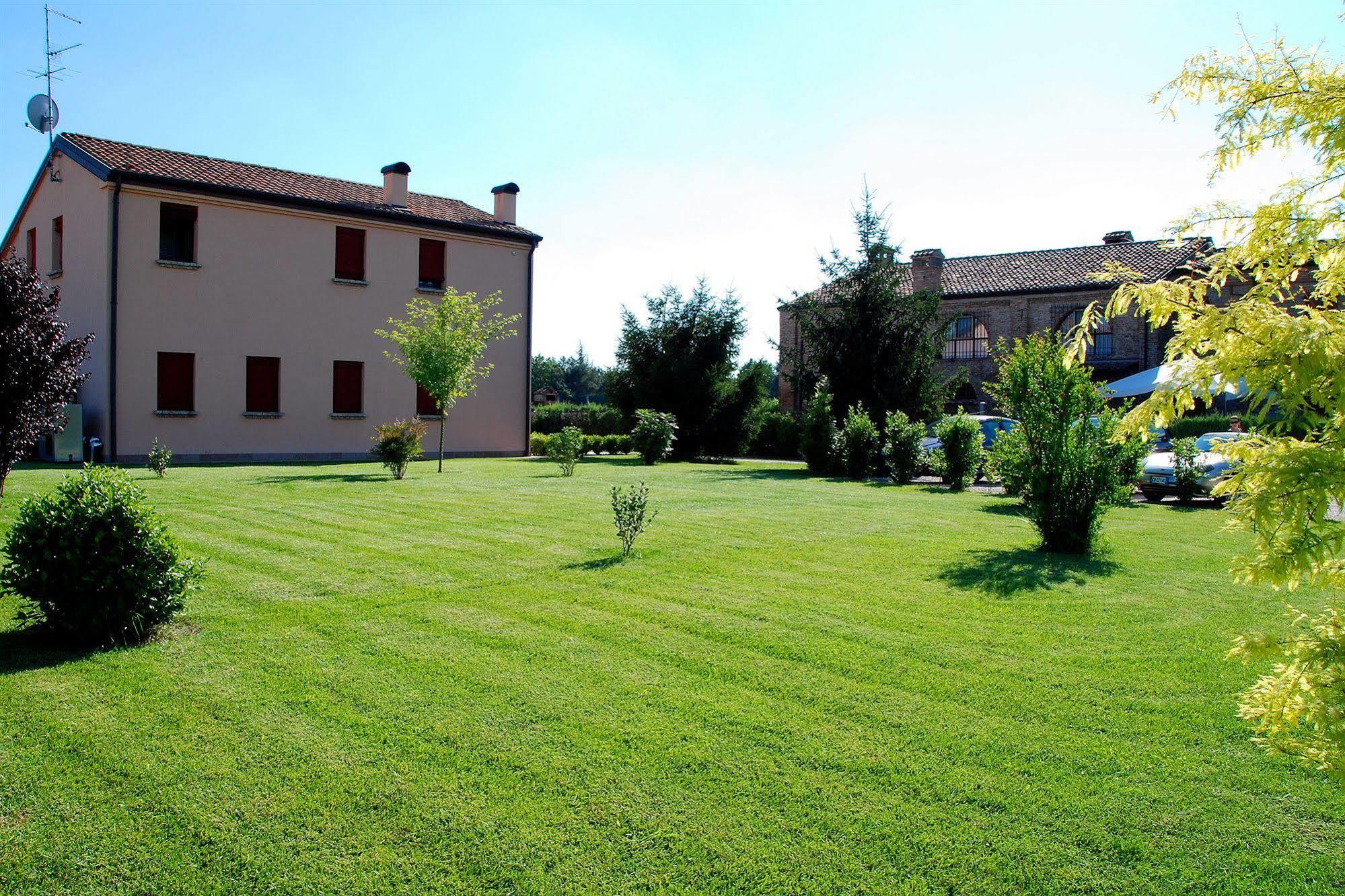 Agriturismo-R&B Corte Dei Gioghi フェラーラ エクステリア 写真